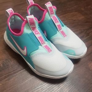 Nike Flex Runner Size 13c